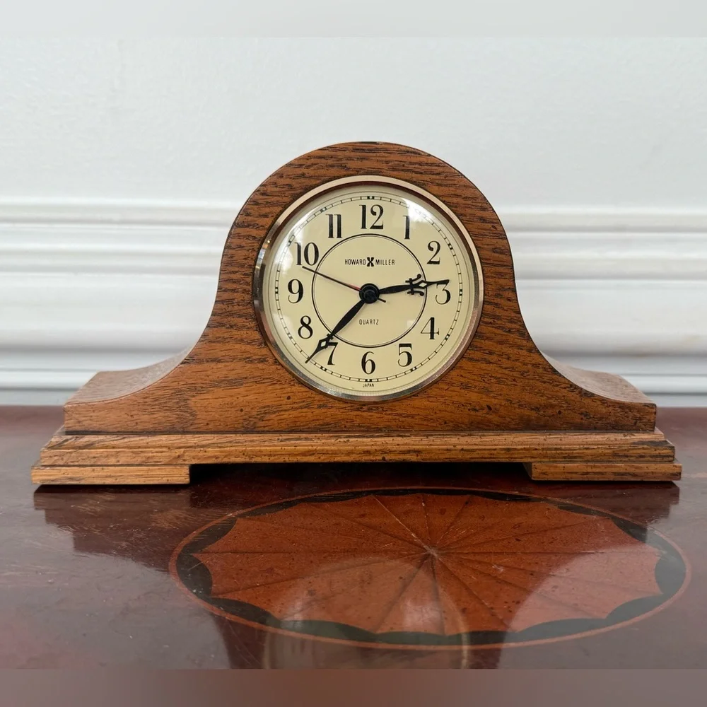 Howard Miller Mantle Clock Wood Case Rare Vintage Quartz Clock